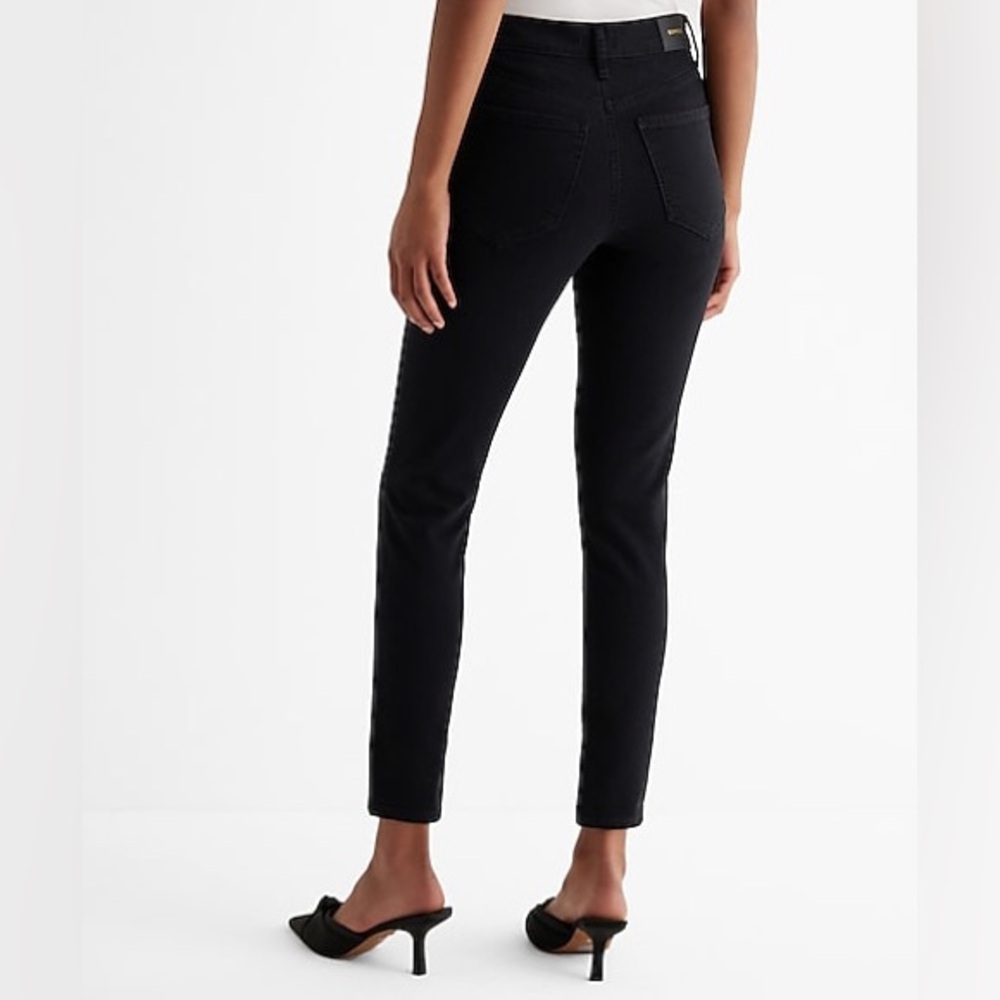 Express Mid Rise Black Skinny Jeans Size 2 Short‎